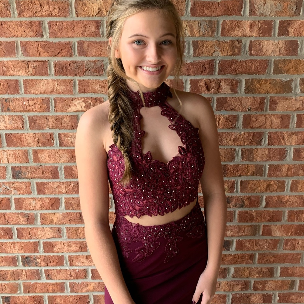 Elegant Burgundy Homecoming Dress